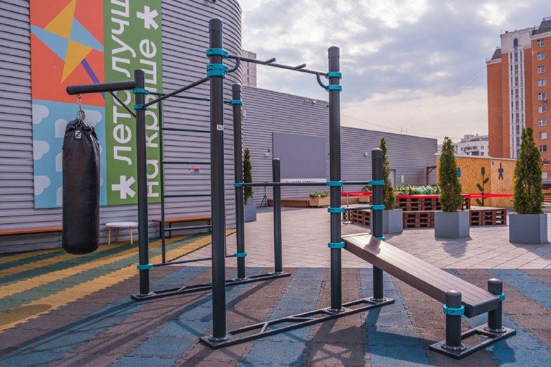 Мобильная воркаут площадка на крыше ТЦ 